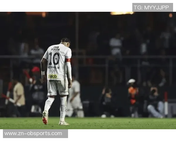 内马尔重返桑托斯训练状态良好下轮联赛出场机会增大